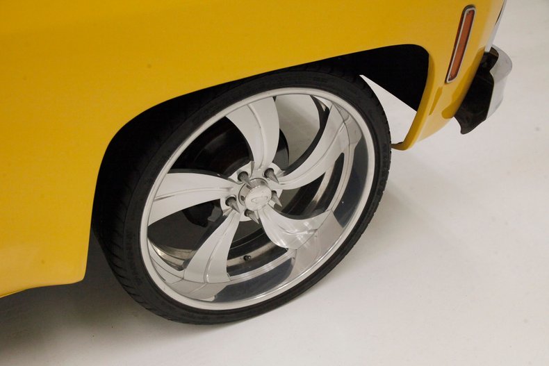 Chevrolet-C10-1980-Yellow-Blue-22
