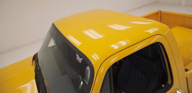 Chevrolet-C10-1980-Yellow-Blue-23