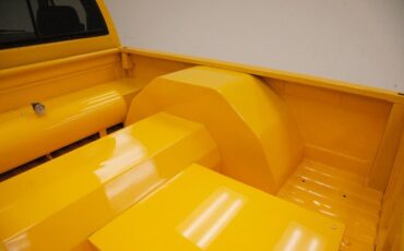 Chevrolet-C10-1980-Yellow-Blue-27