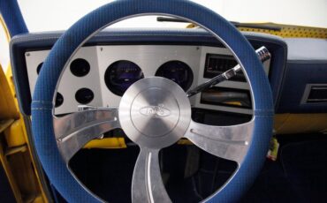 Chevrolet-C10-1980-Yellow-Blue-34