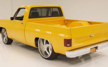 Chevrolet-C10-1980-Yellow-Blue-4