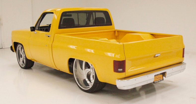Chevrolet-C10-1980-Yellow-Blue-4