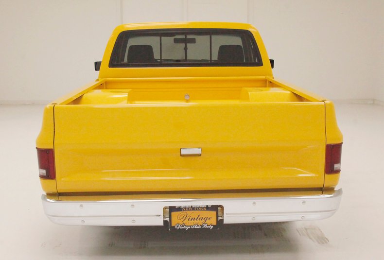 Chevrolet-C10-1980-Yellow-Blue-7