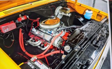 Chevrolet-C10-1982-Yellow-Gray-Cloth-3