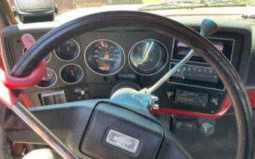Chevrolet-C10-1982-red-17