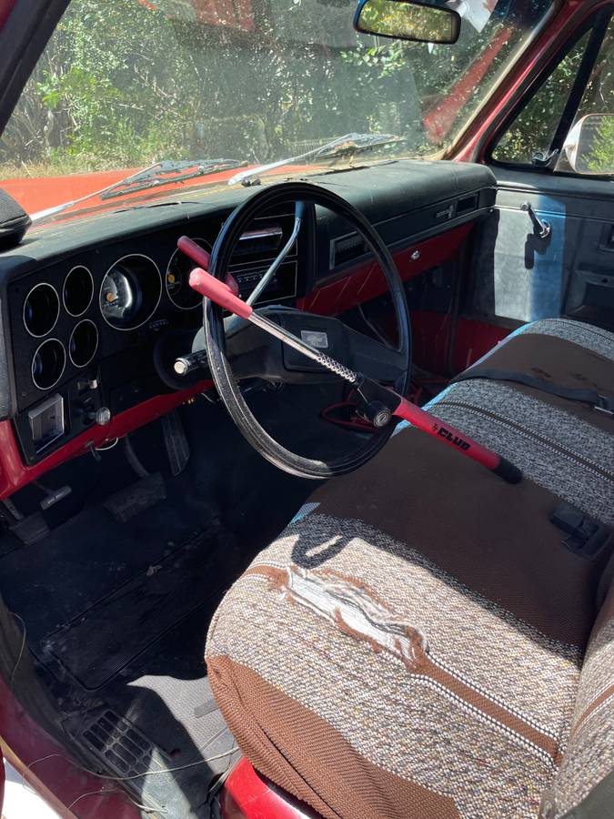 Chevrolet-C10-1982-red-18