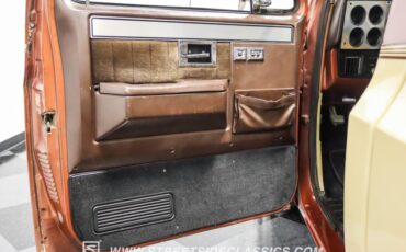 Chevrolet-C10-1983-Light-Bronze-Almond-17