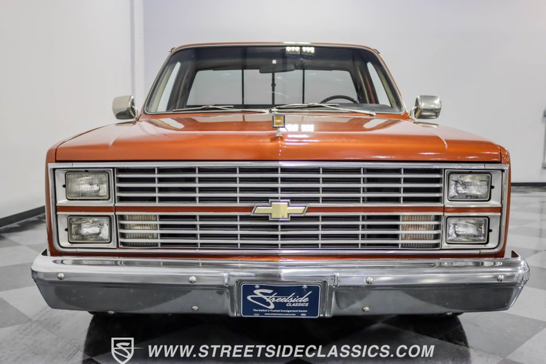 Chevrolet-C10-1983-Light-Bronze-Almond-20