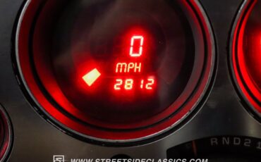 Chevrolet-C10-1983-Light-Bronze-Almond-38