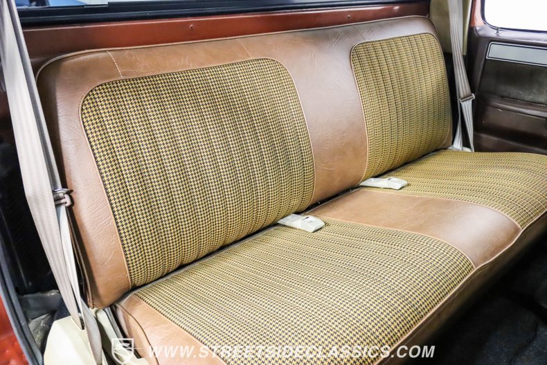 Chevrolet-C10-1983-Light-Bronze-Almond-46