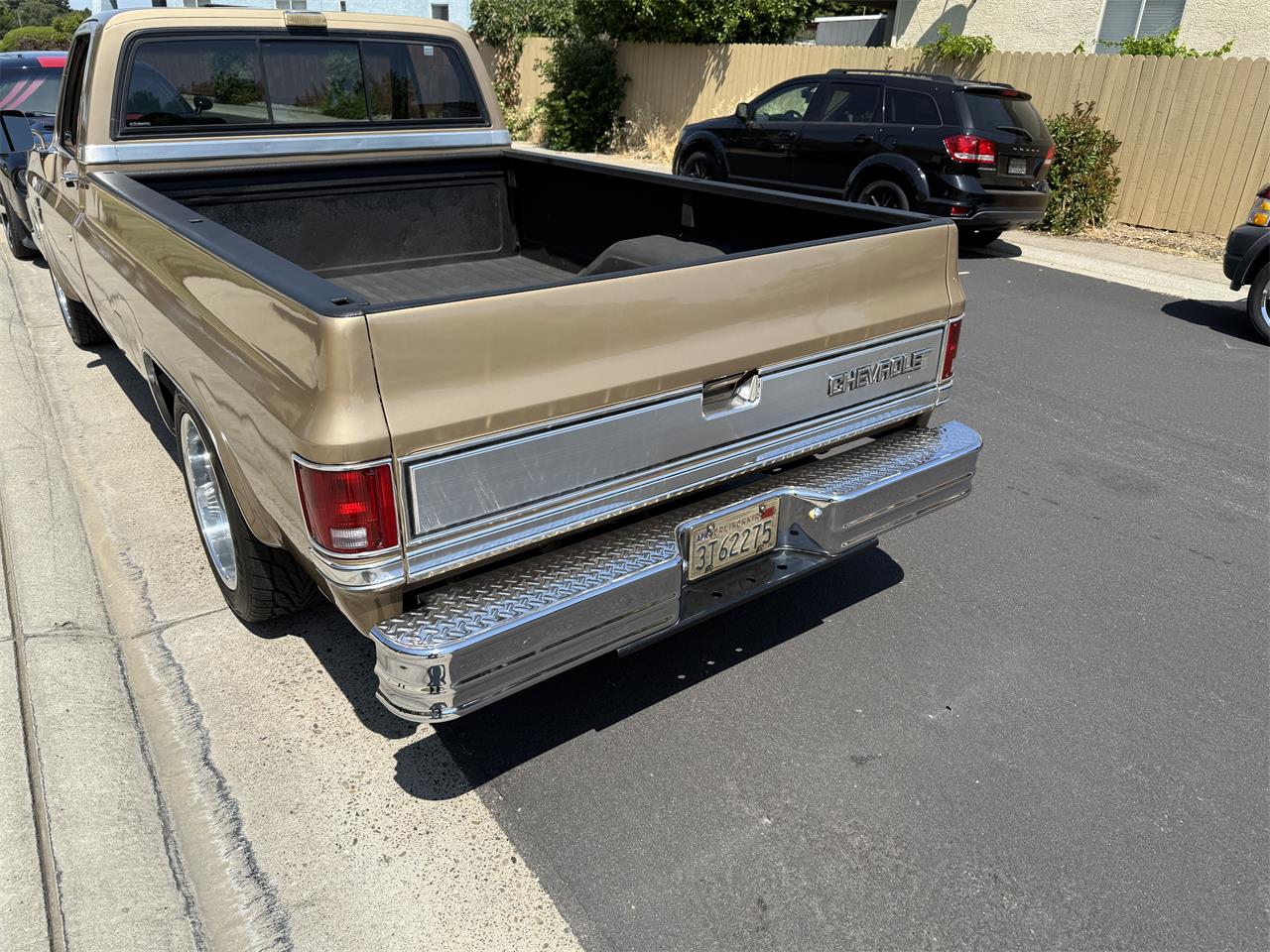 Chevrolet-C10-1983-Two-tone-gold-Two-tone-gold-and-br-6