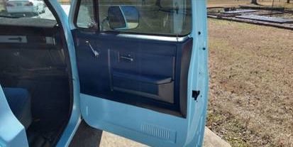 Chevrolet-C10-1984-Blue-7