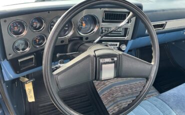 Chevrolet-C10-1984-Blue-and-Silver-Blue-13