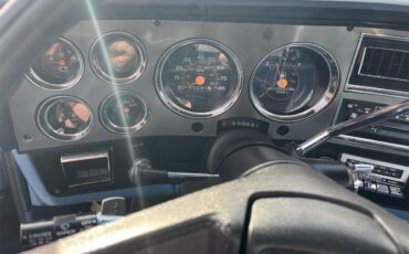 Chevrolet-C10-1984-Blue-and-Silver-Blue