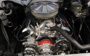 Chevrolet-C10-1984-RedWhite-Red-1