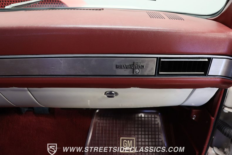 Chevrolet-C10-1984-RedWhite-Red-12