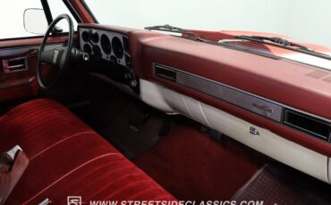 Chevrolet-C10-1984-RedWhite-Red-13