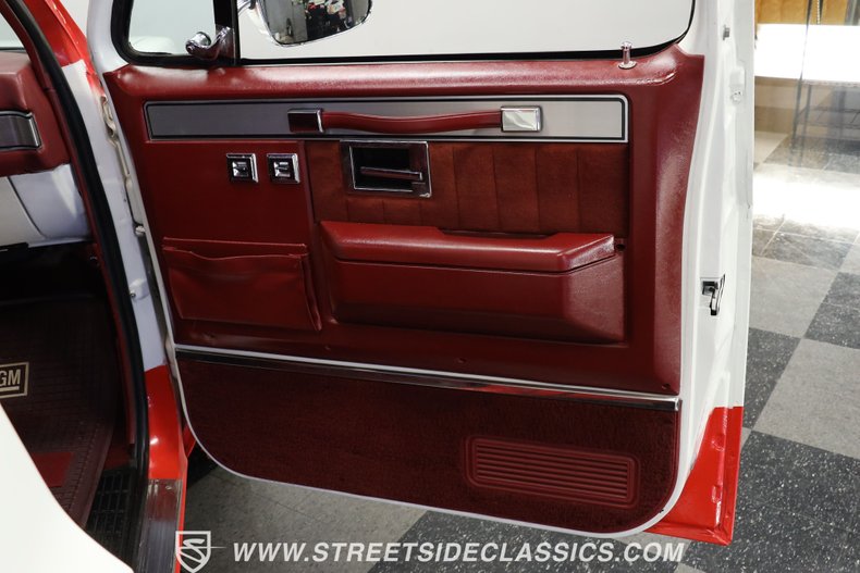 Chevrolet-C10-1984-RedWhite-Red-14