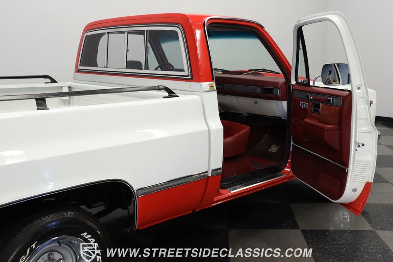 Chevrolet-C10-1984-RedWhite-Red-15