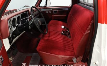 Chevrolet-C10-1984-RedWhite-Red-22