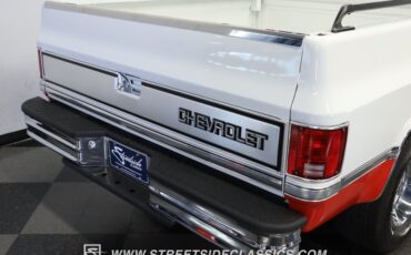 Chevrolet-C10-1984-RedWhite-Red-24