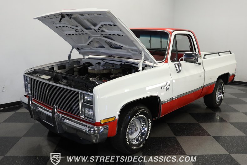 Chevrolet-C10-1984-RedWhite-Red-28