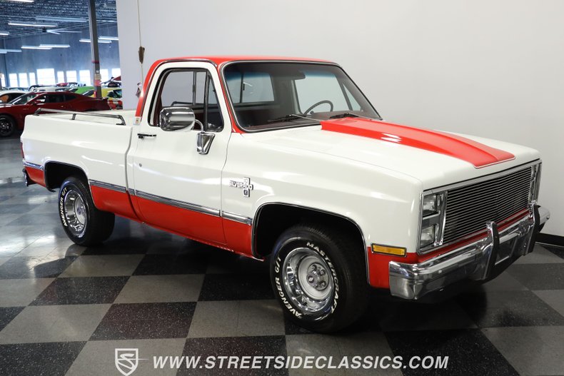 Chevrolet-C10-1984-RedWhite-Red-29