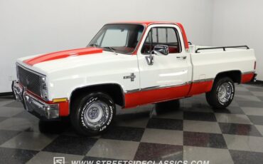 Chevrolet-C10-1984-RedWhite-Red-3