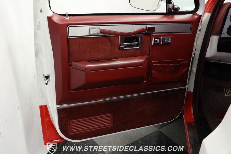 Chevrolet-C10-1984-RedWhite-Red-30