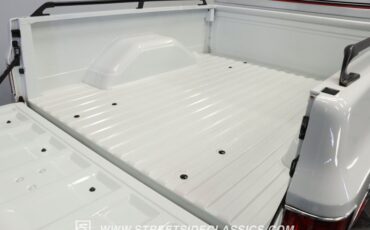 Chevrolet-C10-1984-RedWhite-Red-32