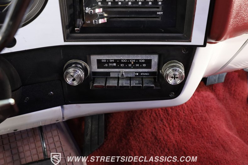Chevrolet-C10-1984-RedWhite-Red-39