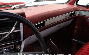 Chevrolet-C10-1984-RedWhite-Red-40