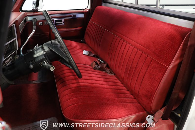 Chevrolet-C10-1984-RedWhite-Red-41
