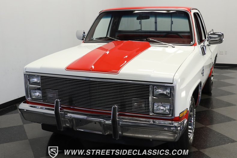 Chevrolet-C10-1984-RedWhite-Red-42