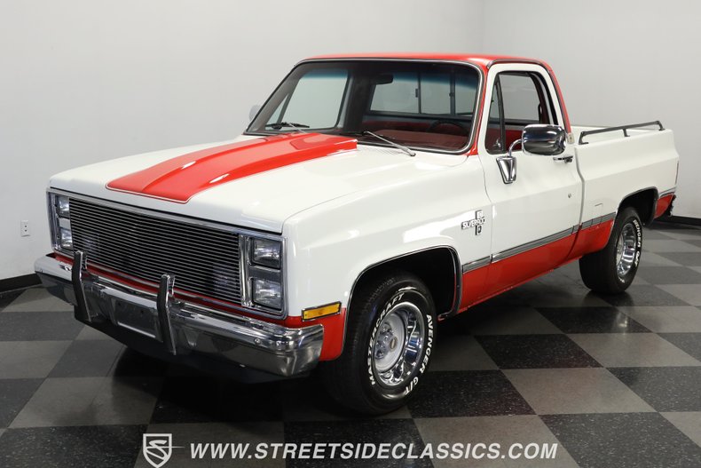 Chevrolet-C10-1984-RedWhite-Red-43