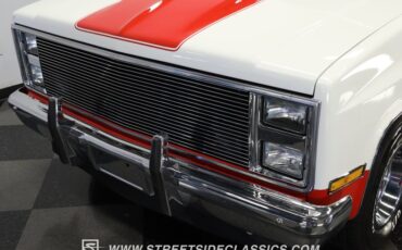 Chevrolet-C10-1984-RedWhite-Red-44
