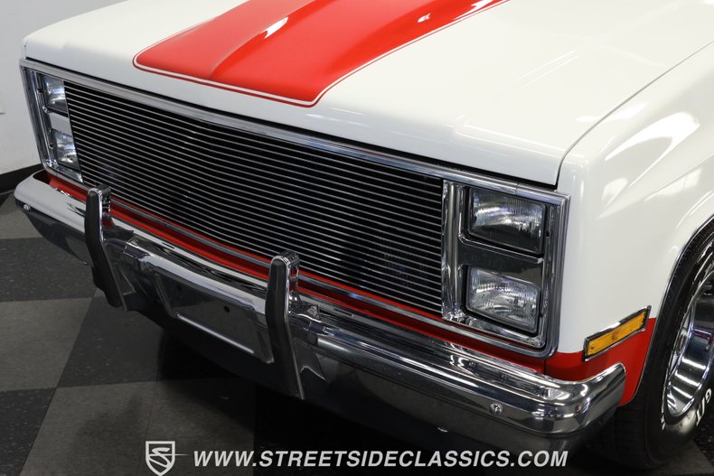 Chevrolet-C10-1984-RedWhite-Red-44