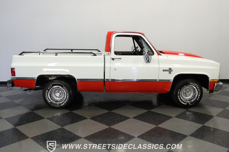 Chevrolet-C10-1984-RedWhite-Red-48