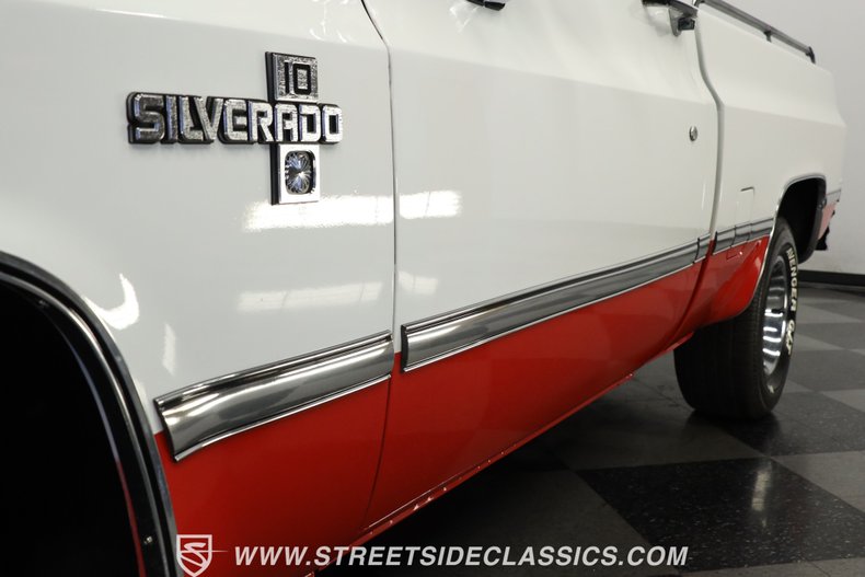 Chevrolet-C10-1984-RedWhite-Red-8