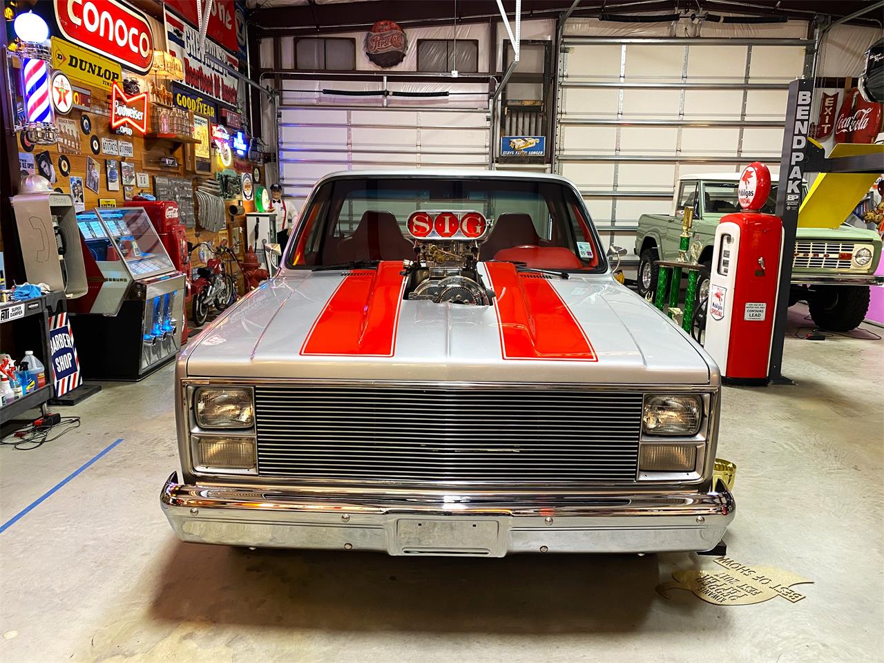 Chevrolet-C10-1984-Silver-Red-11