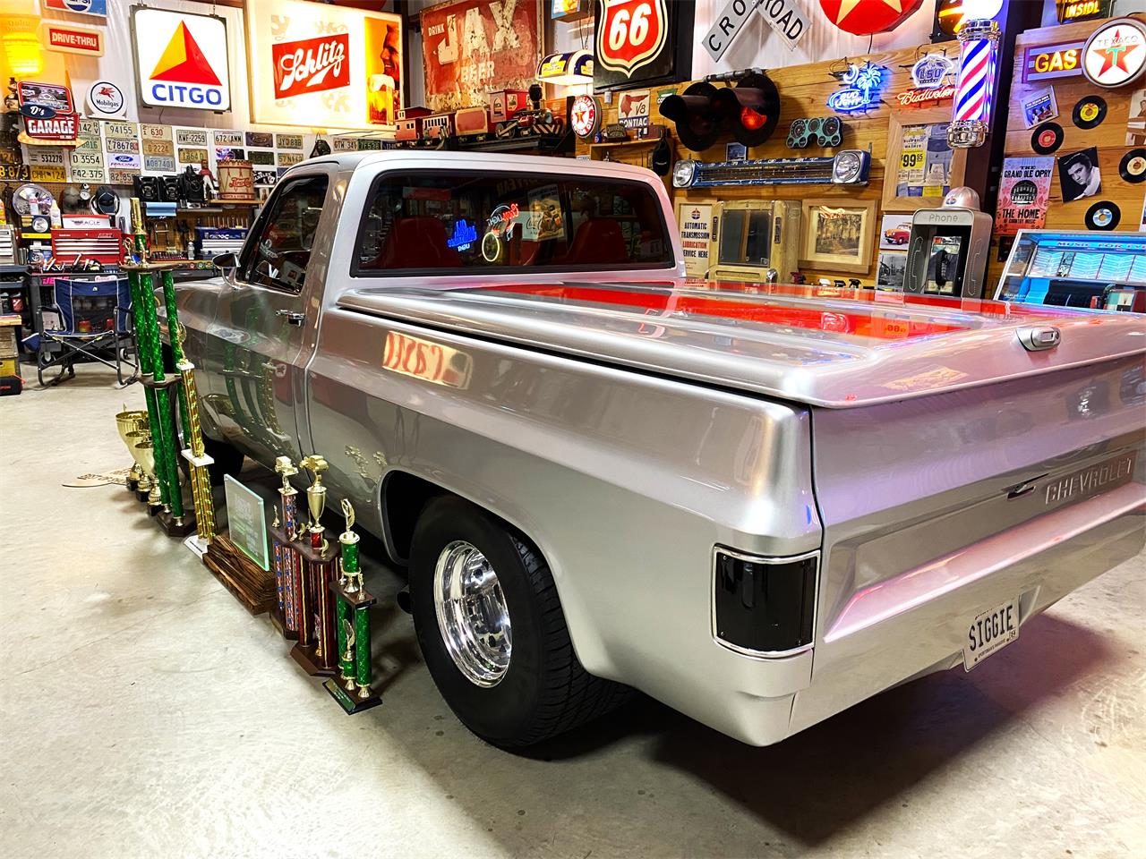 Chevrolet-C10-1984-Silver-Red-12
