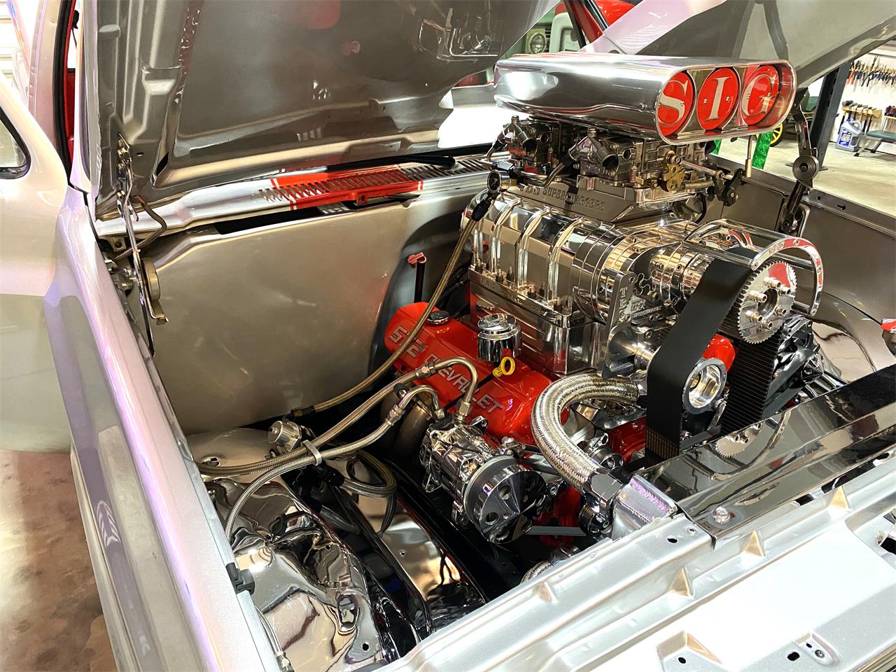 Chevrolet-C10-1984-Silver-Red-28