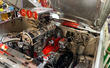 Chevrolet-C10-1984-Silver-Red-32