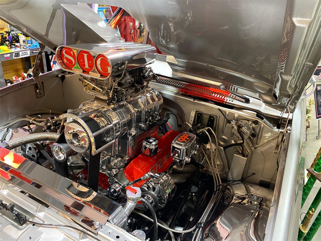 Chevrolet-C10-1984-Silver-Red-32