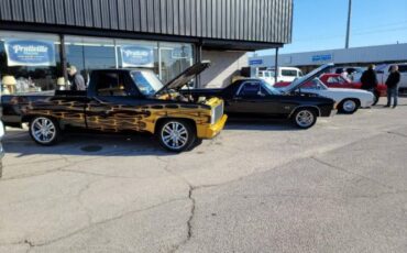 Chevrolet-C10-1985-Custom-2
