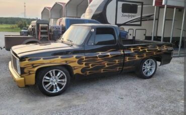 Chevrolet-C10-1985-Custom