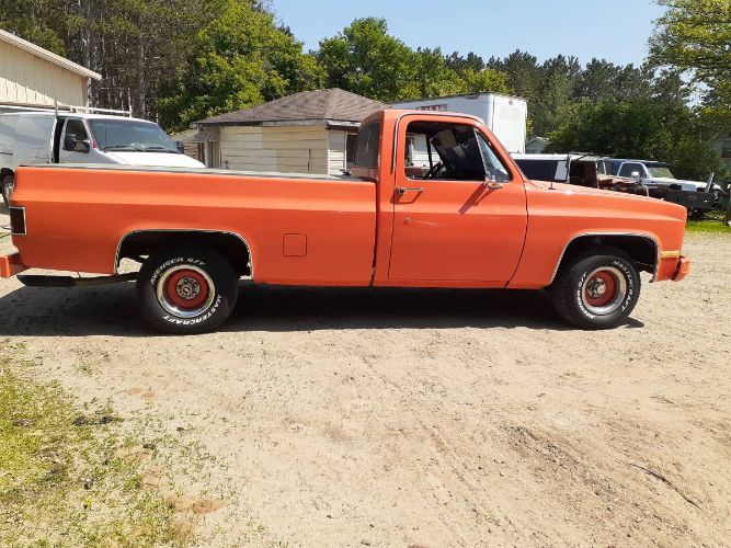 Chevrolet-C10-1985-Orange-5