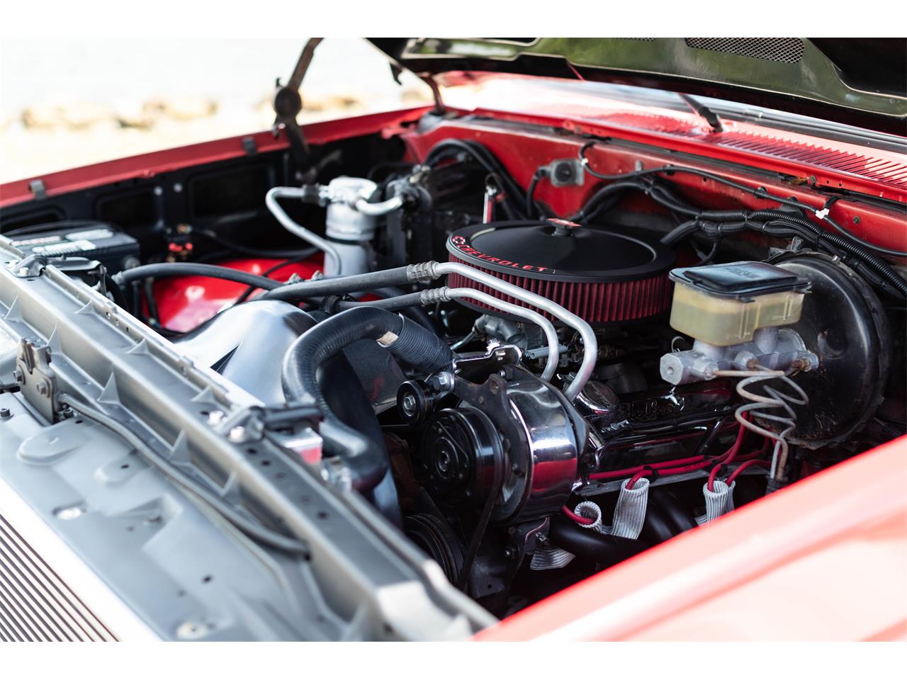 Chevrolet-C10-1985-Red-Black-9