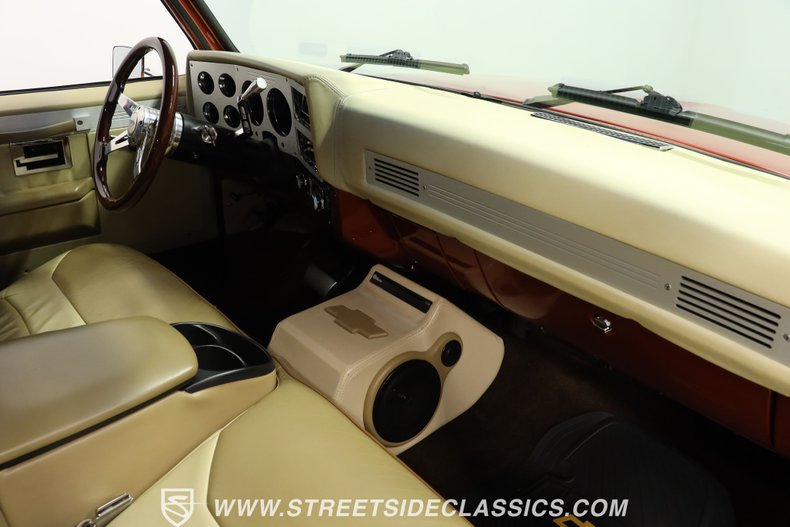 Chevrolet-C10-1985-Shenandoah-Sunset-Or-Tan-43
