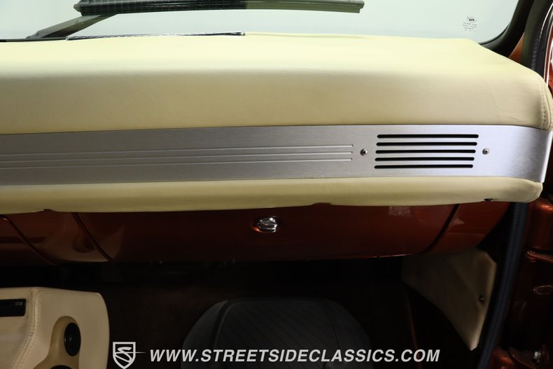 Chevrolet-C10-1985-Shenandoah-Sunset-Or-Tan-45